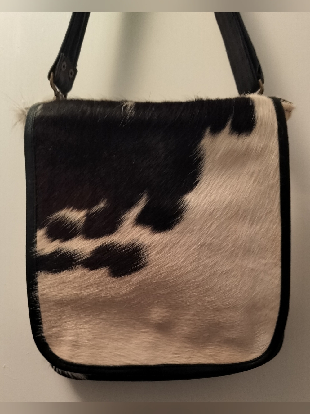 Leather Crossbody/Shoulder Bag in Black & Cream